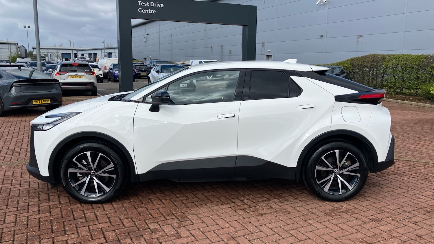 Used Toyota C-HR 2024 for sale - 78108147: Photo 40