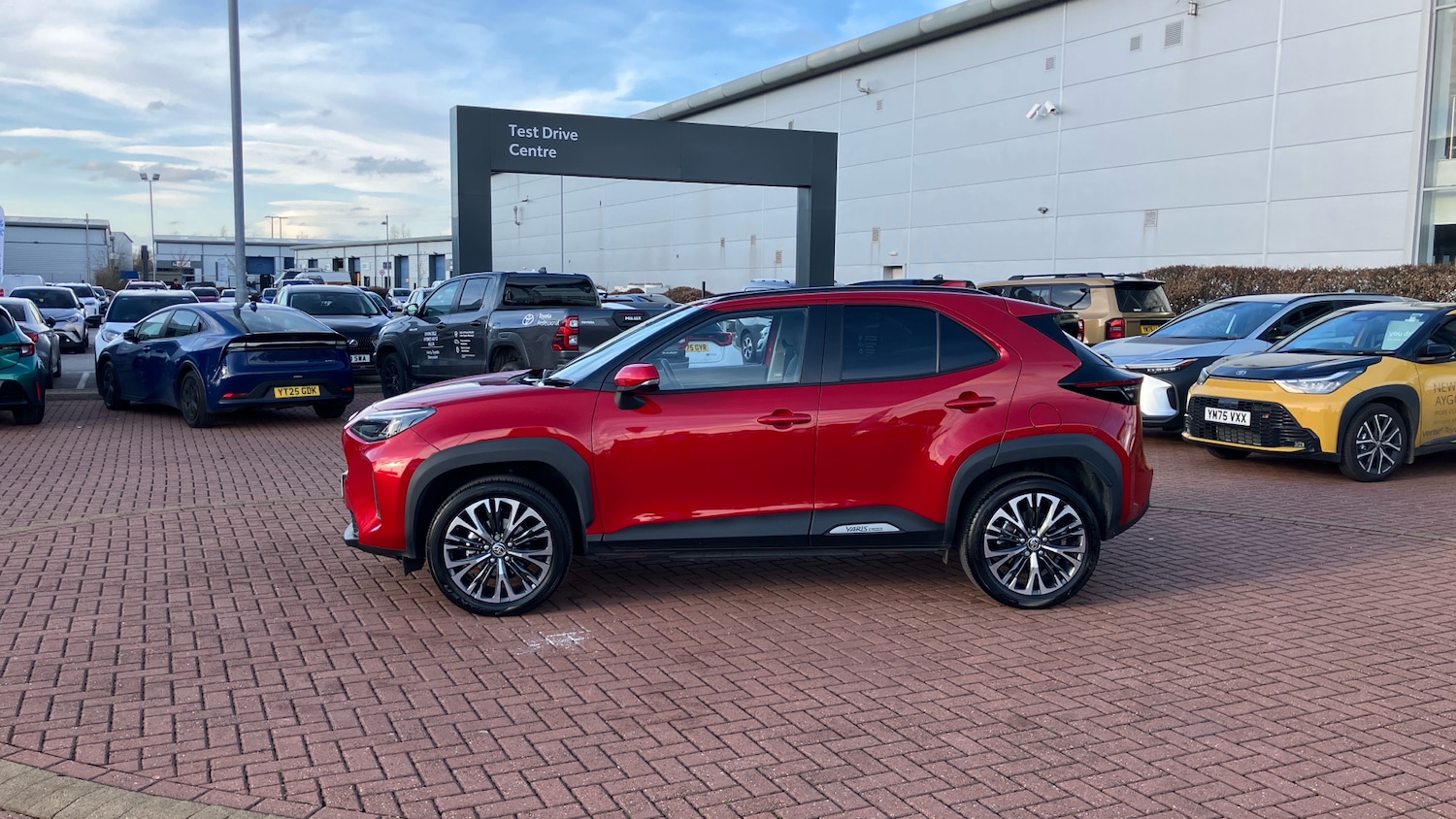 Used Toyota Yaris Cross 2023 for sale - 77676993: Photo 31