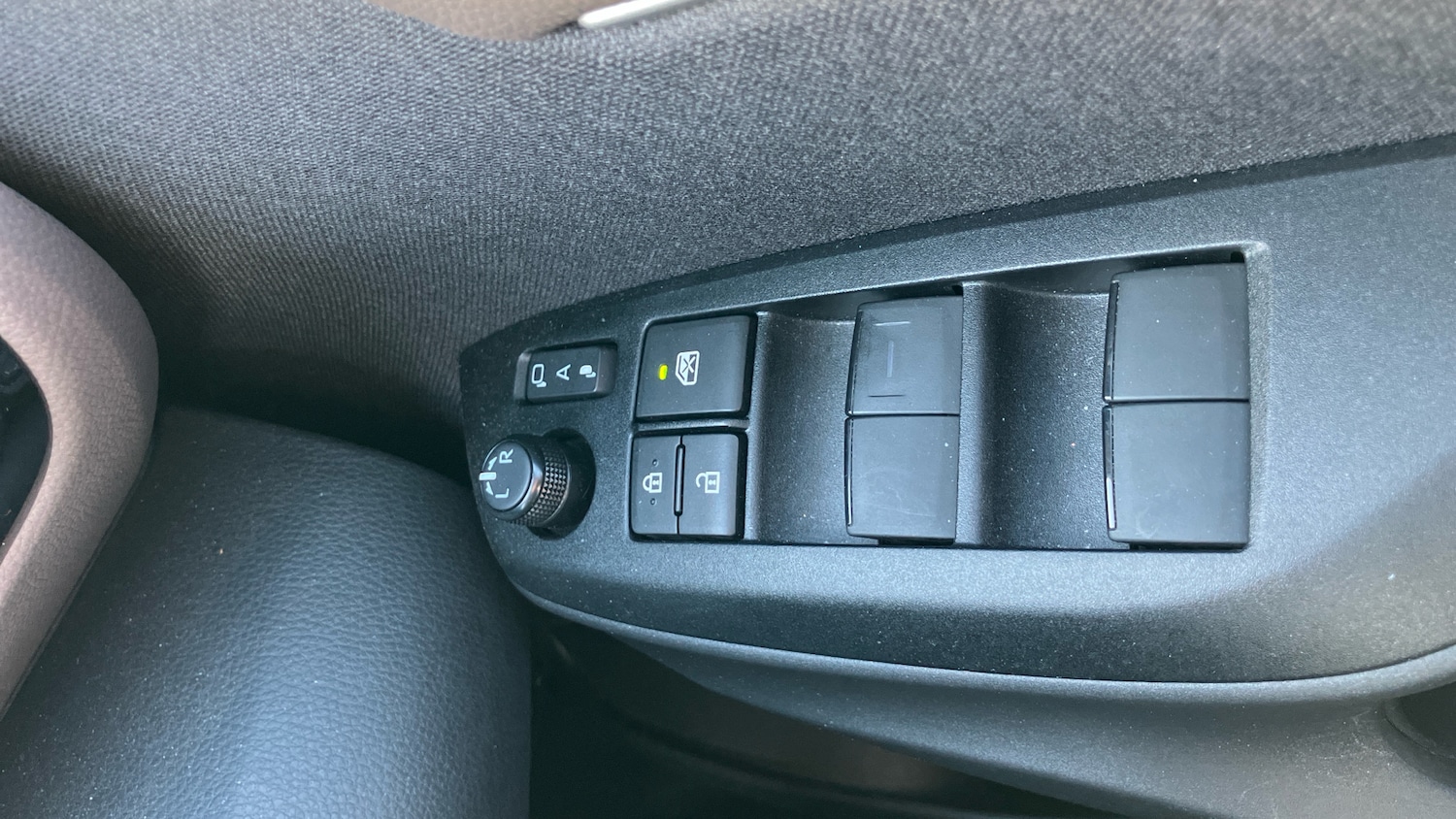 Used Toyota Yaris Cross 2023 for sale - 77676993: Photo 37