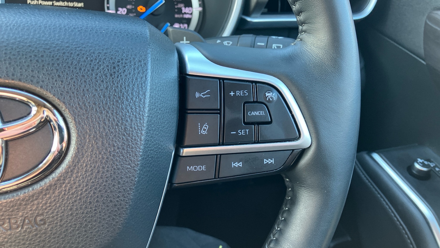 Used Toyota Highlander 2022 for sale - 77151853: Photo 40