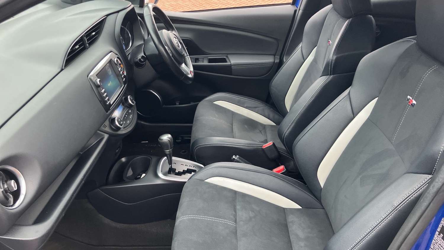 Used Toyota Yaris 2020 for sale - 77432476: Photo 10