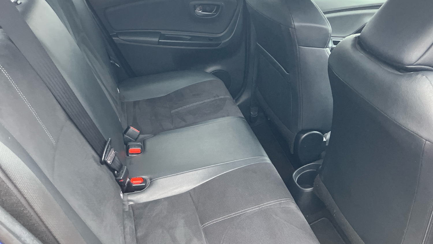 Used Toyota Yaris 2020 for sale - 77432476: Photo 12