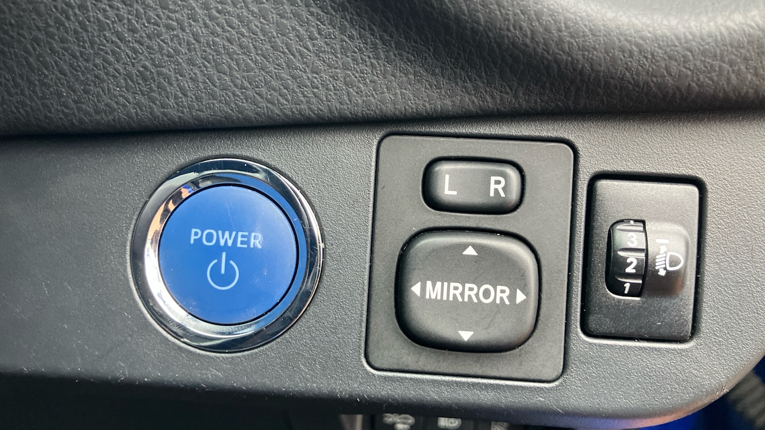 Used Toyota Yaris 2020 for sale - 77432476: Photo 39