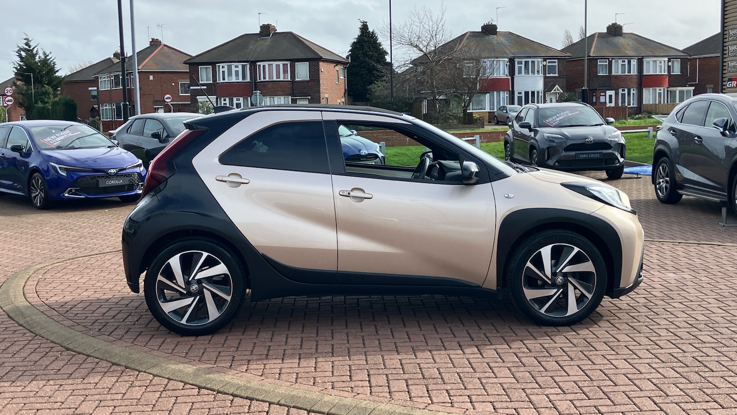 Used Toyota Aygo X 2023 for sale - 77883755: Photo 16