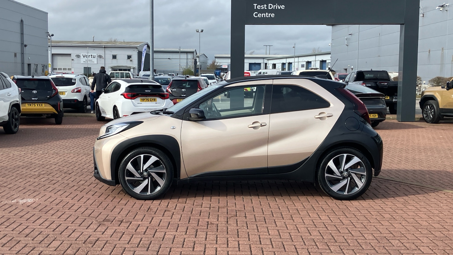 Used Toyota Aygo X 2023 for sale - 77883755: Photo 17