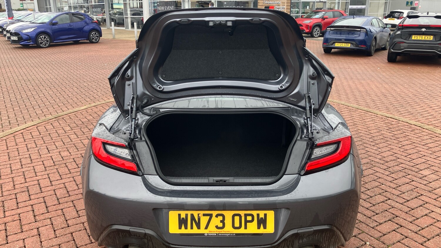 Used Toyota GR86 2023 for sale - 77543481: Photo 14