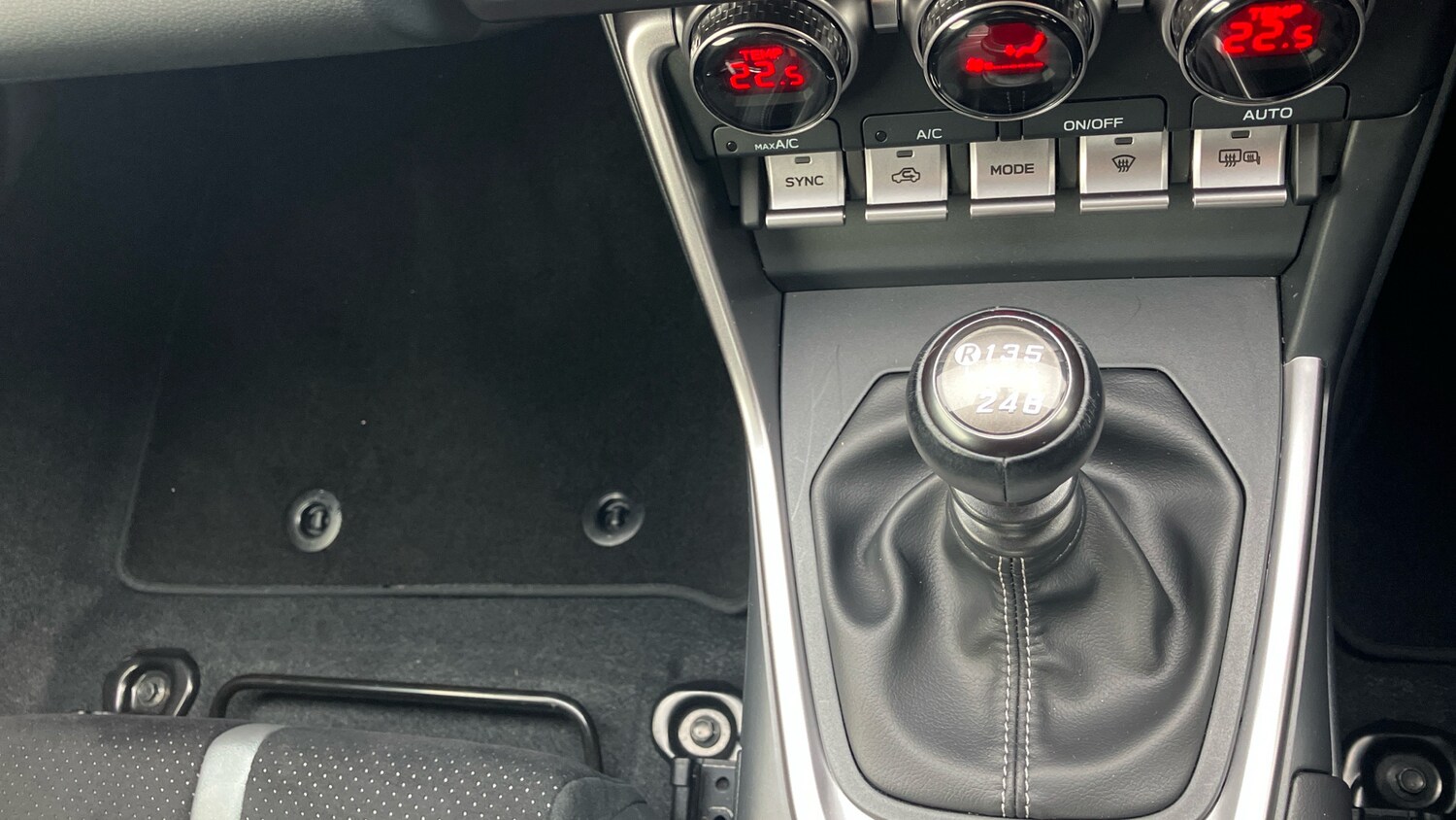 Used Toyota GR86 2023 for sale - 77543481: Photo 43