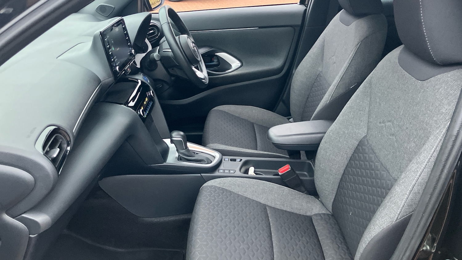 Used Toyota Yaris Cross 2022 for sale - 77521917: Photo 10