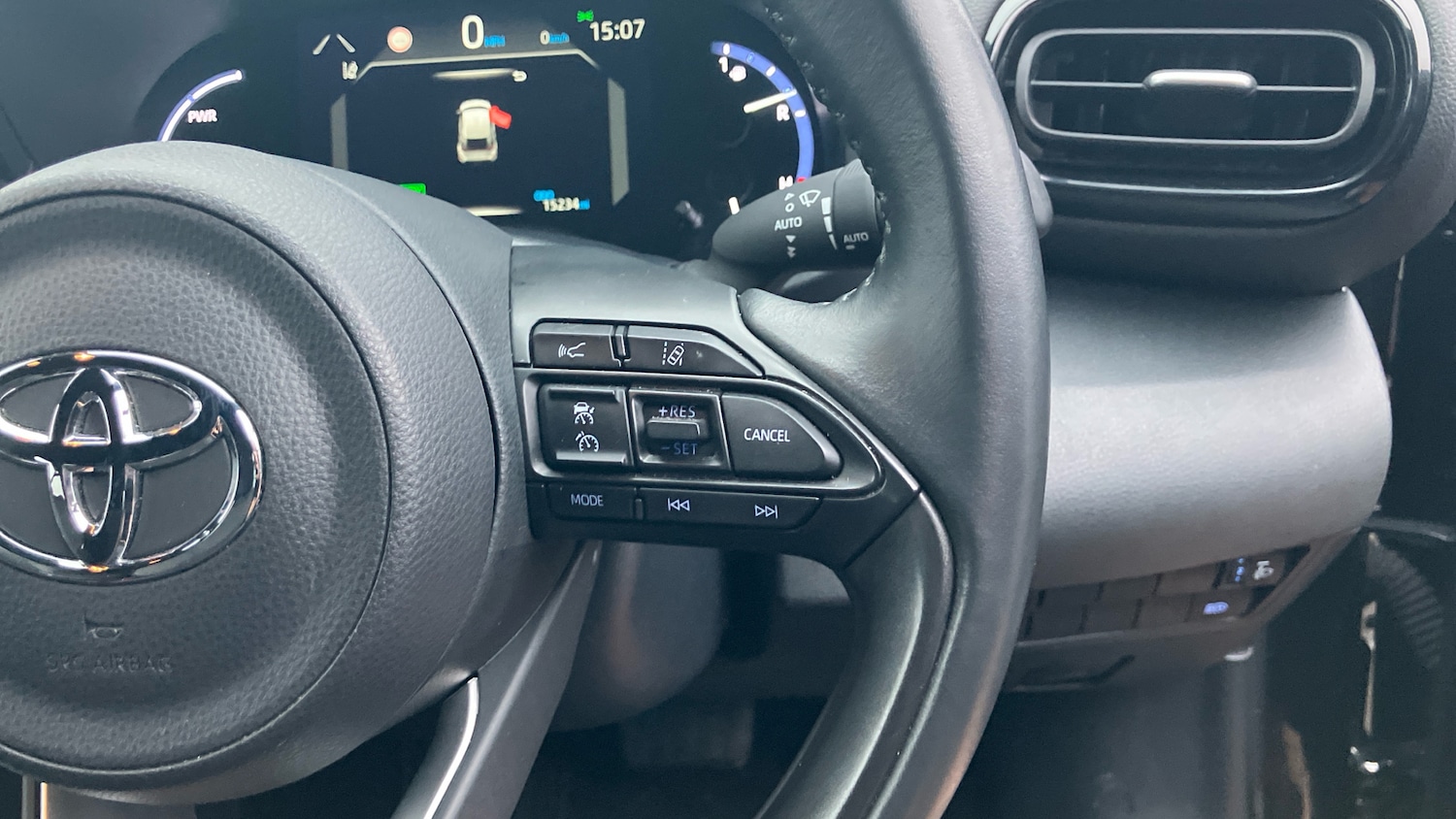 Used Toyota Yaris Cross 2022 for sale - 77521917: Photo 39