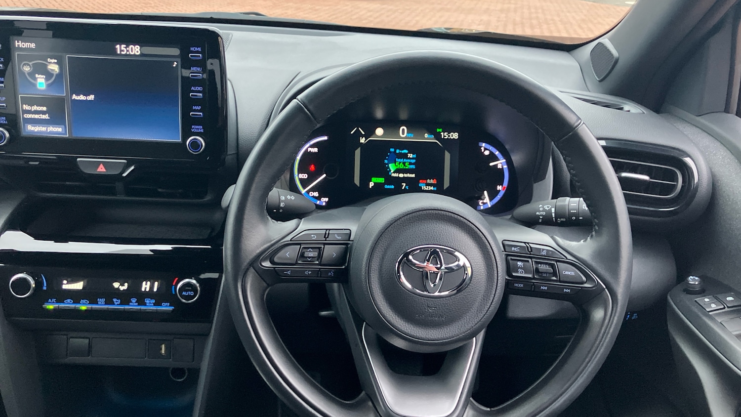 Used Toyota Yaris Cross 2022 for sale - 77521917: Photo 8