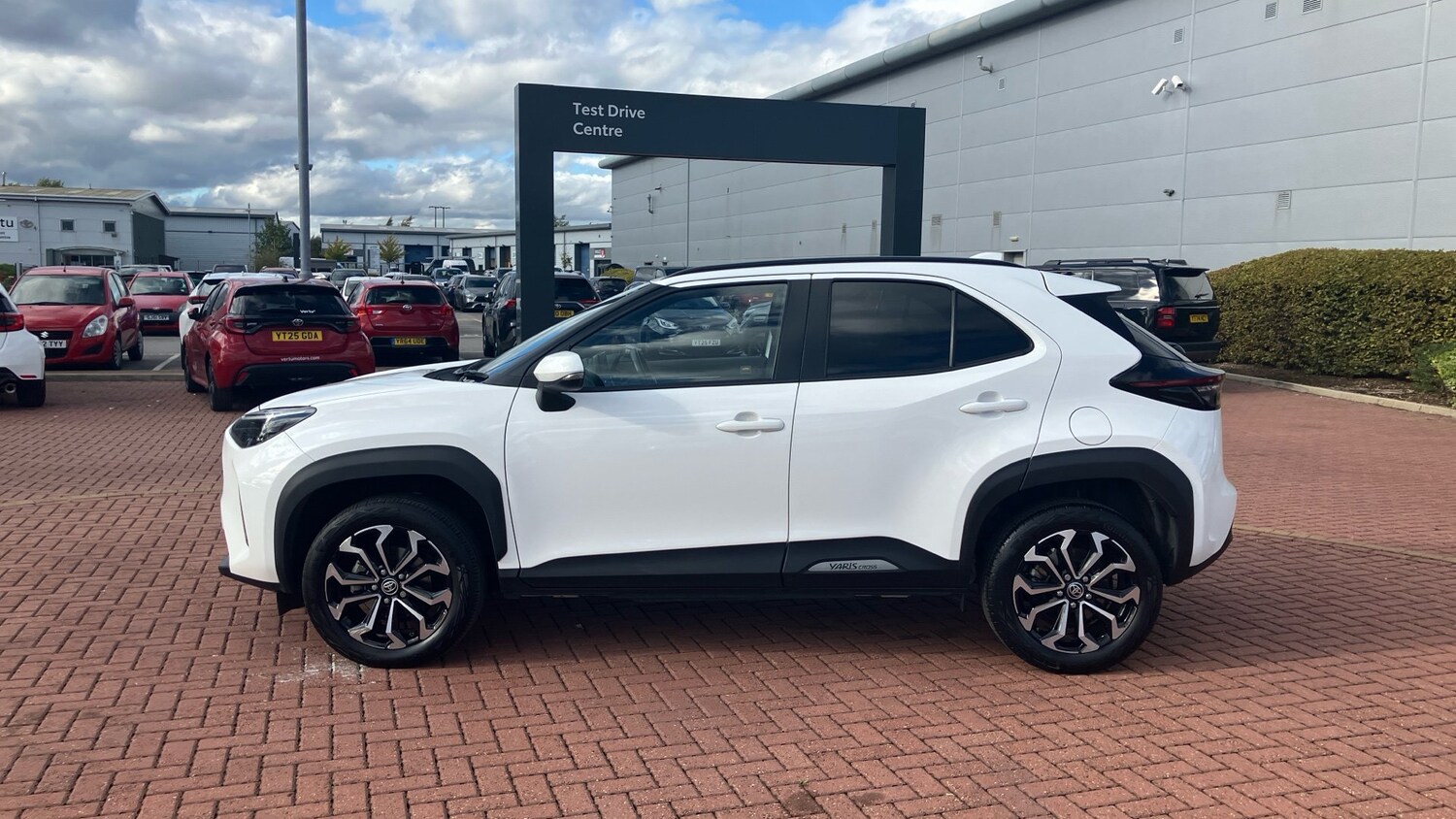 Used Toyota Yaris Cross 2023 for sale - 76078007: Photo 17