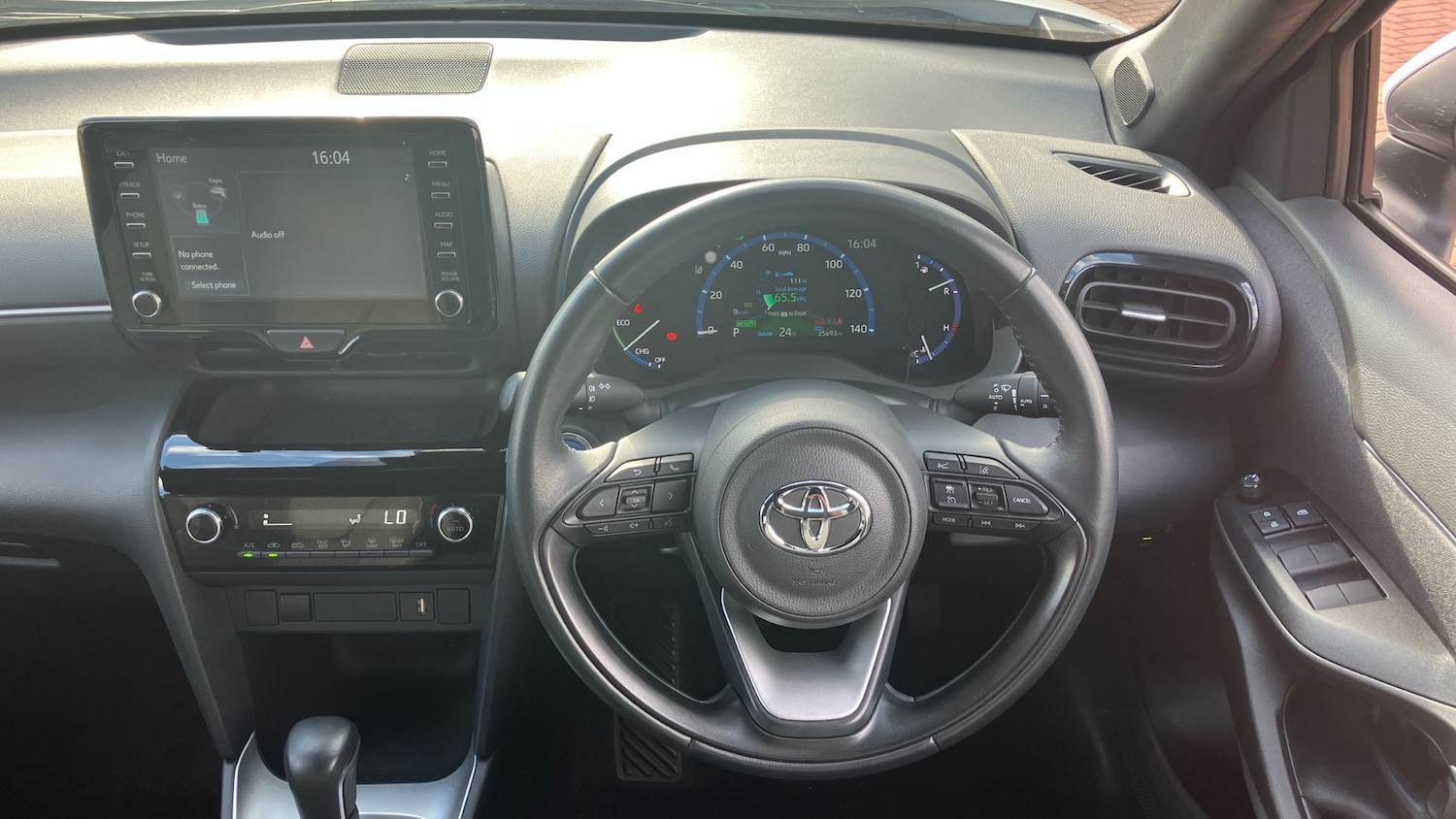Used Toyota Yaris Cross 2023 for sale - 76078007: Photo 6