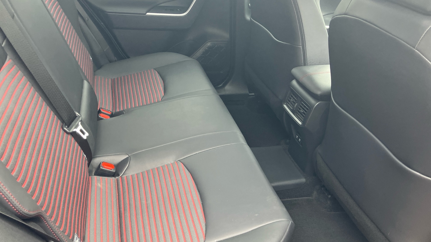 Used Toyota RAV4 2021 for sale - 76393952: Photo 12