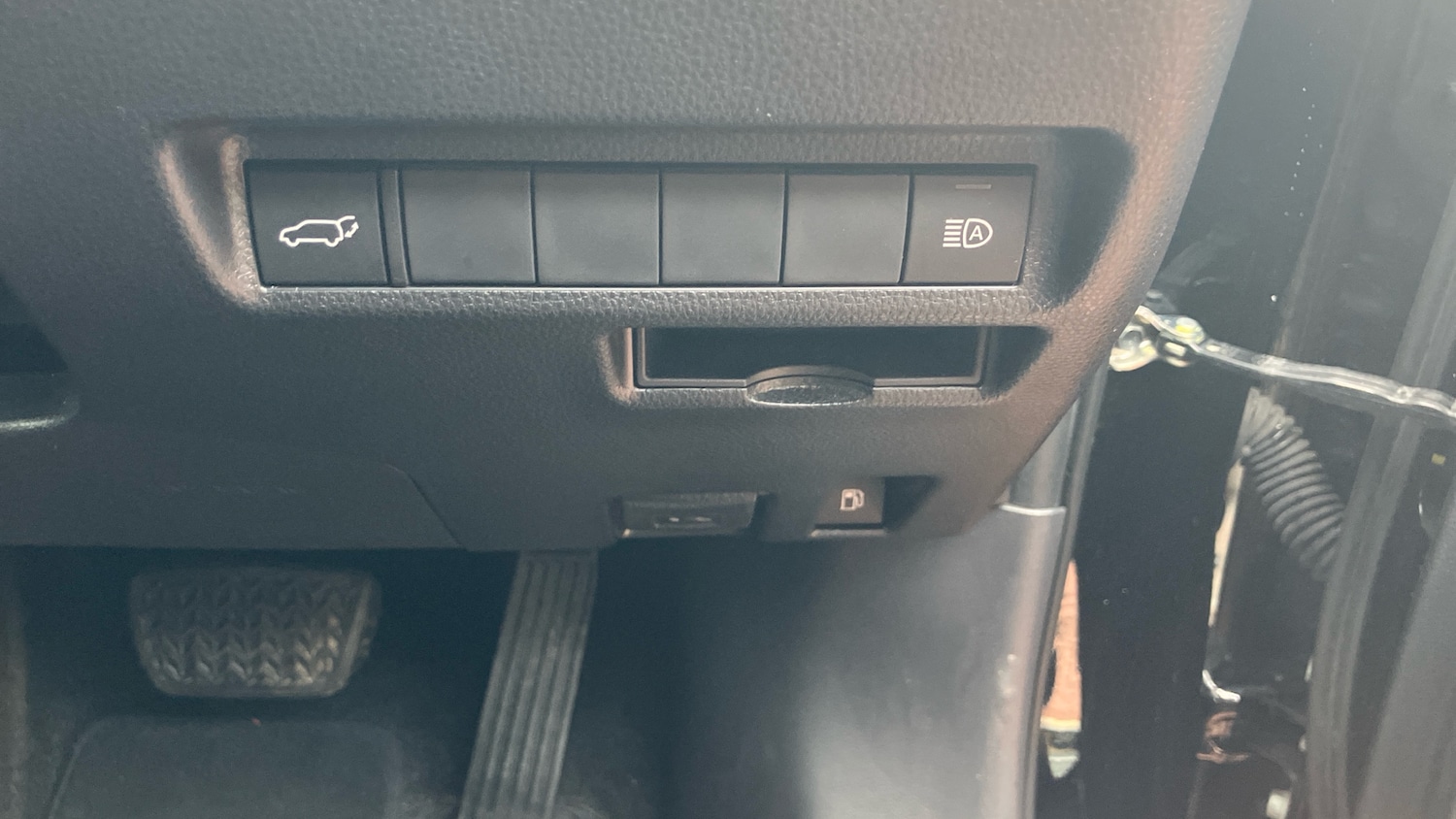 Used Toyota RAV4 2021 for sale - 76393952: Photo 41