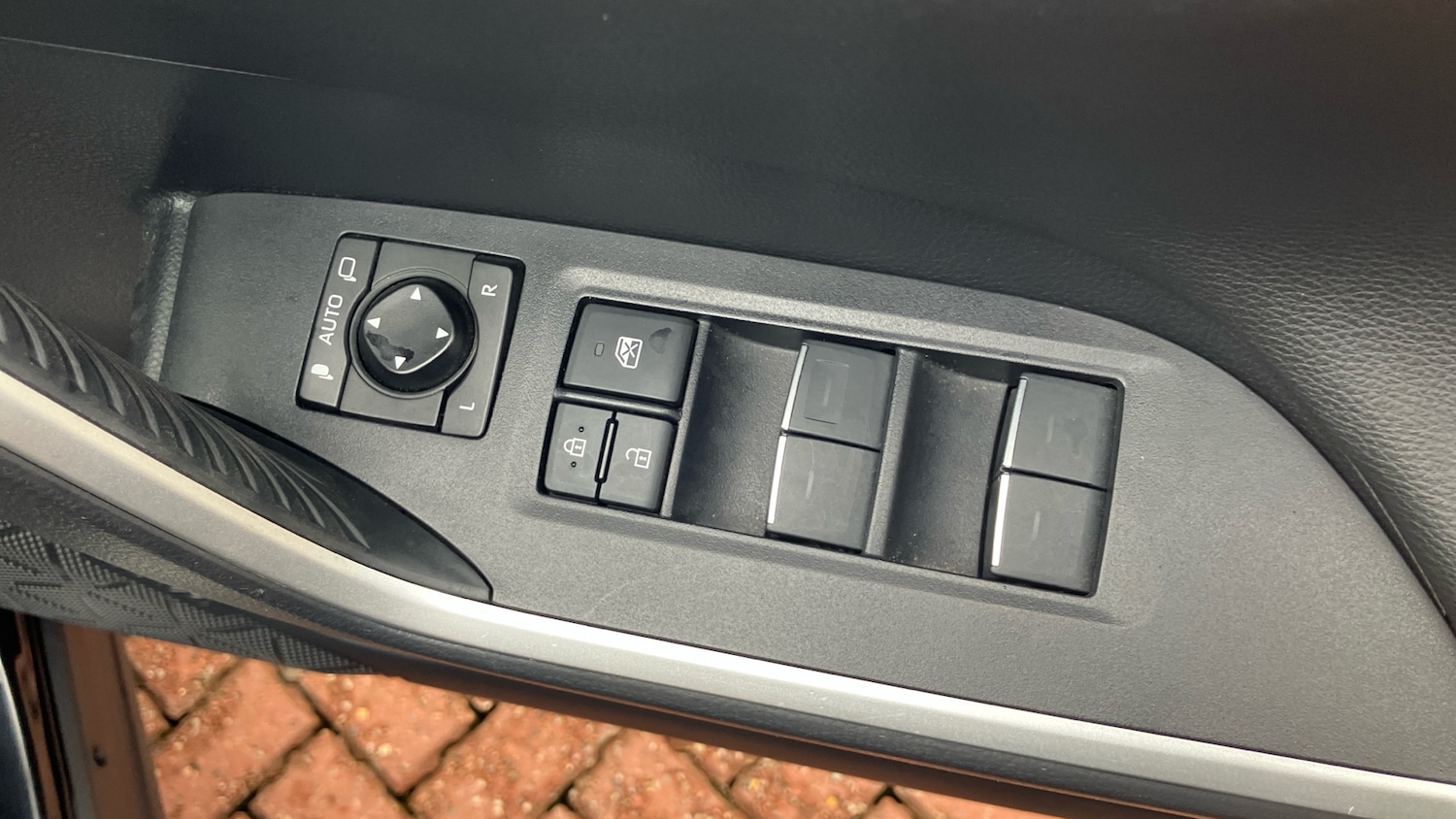 Used Toyota RAV4 2021 for sale - 76393952: Photo 42