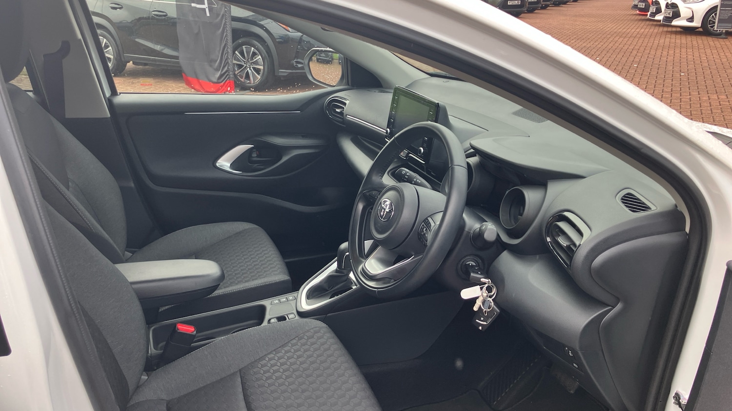 Used Toyota Yaris 2023 for sale - 77460218: Photo 11