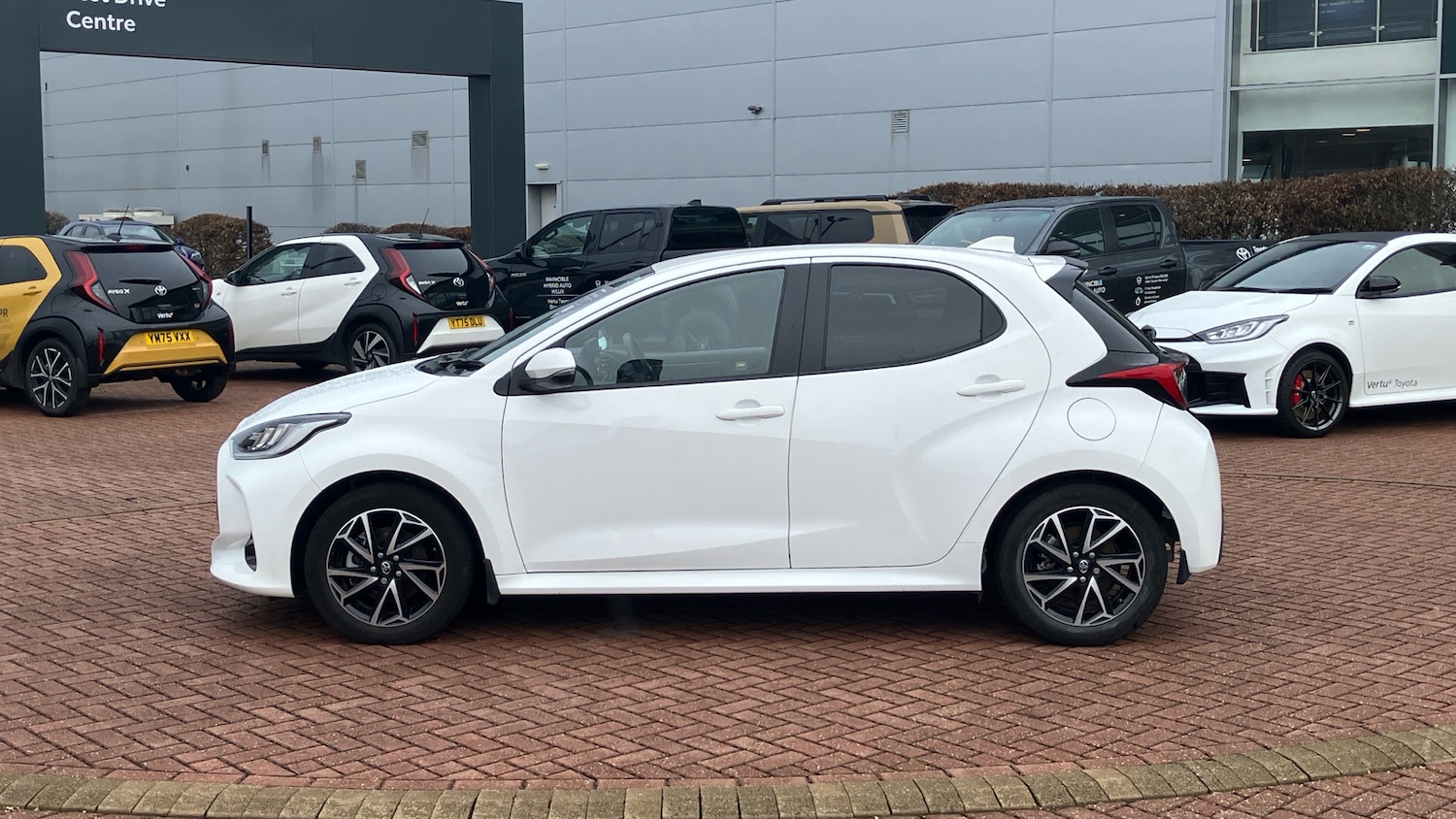 Used Toyota Yaris 2023 for sale - 77460218: Photo 17