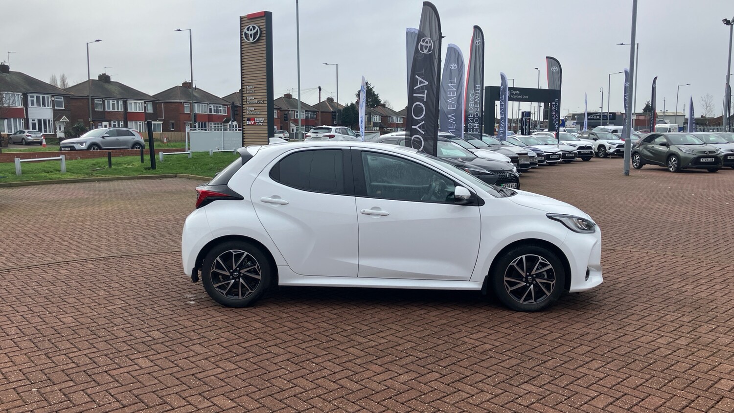 Used Toyota Yaris 2023 for sale - 77460218: Photo 28
