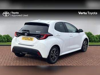 Used Toyota Yaris 2023 for sale - 77460218: Photo