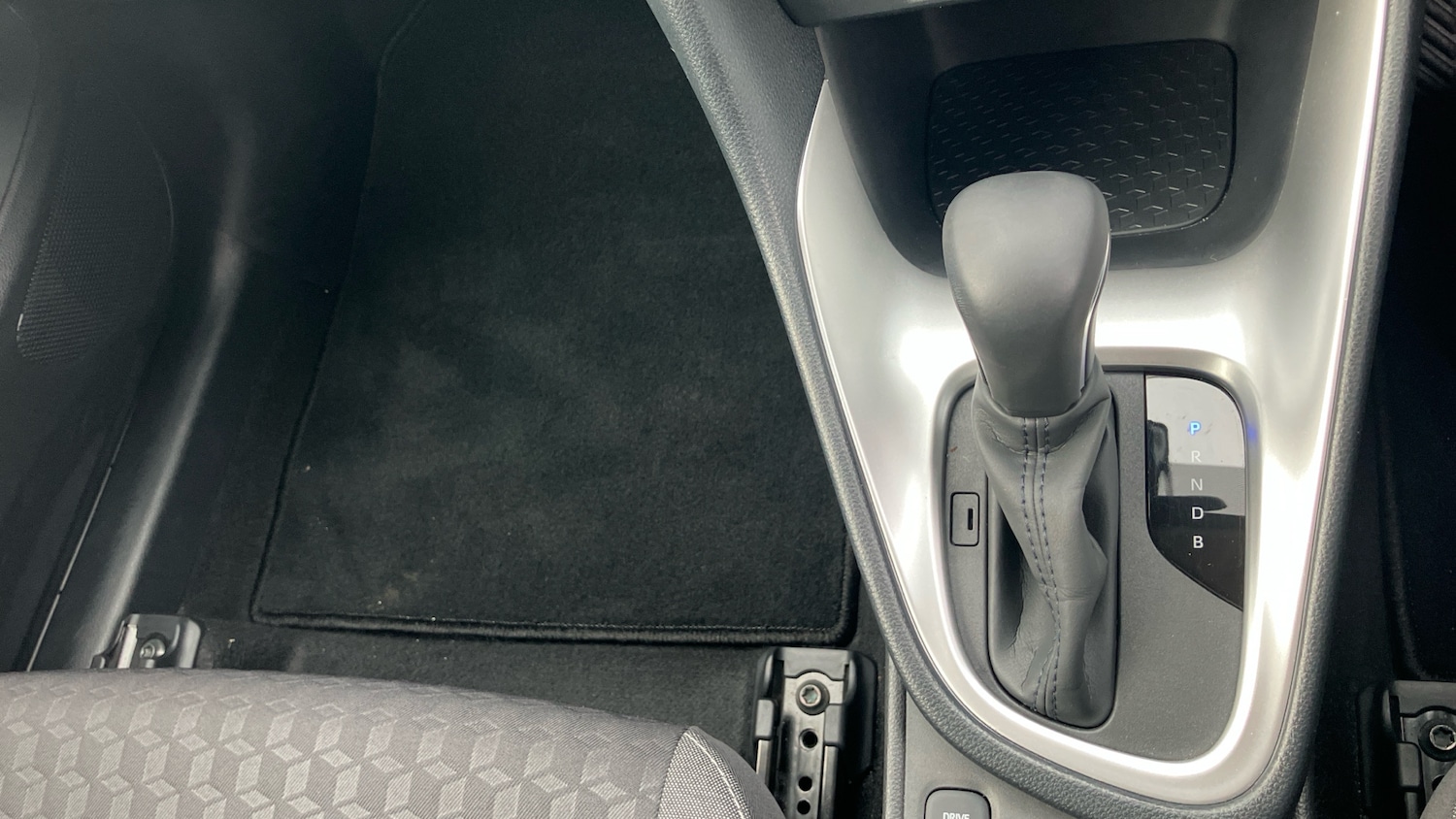 Used Toyota Yaris 2023 for sale - 77460218: Photo 38