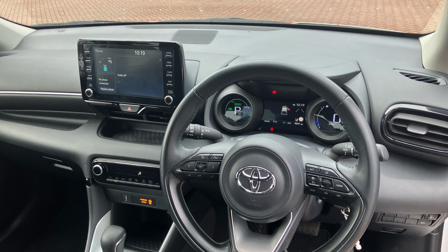 Used Toyota Yaris 2023 for sale - 77460218: Photo 6