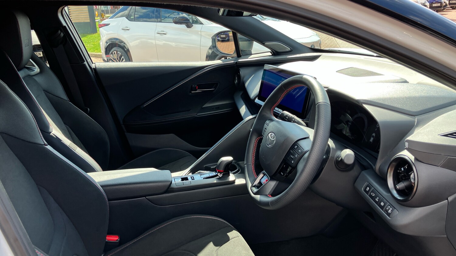 Used Toyota C-HR 2024 for sale - 78152859: Photo 11