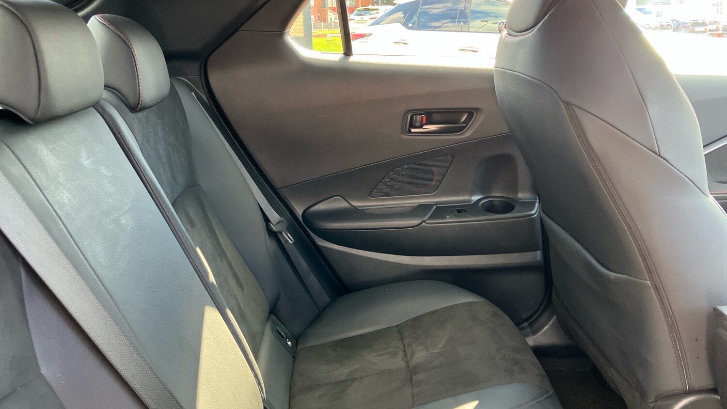 Used Toyota C-HR 2024 for sale - 78152859: Photo 12