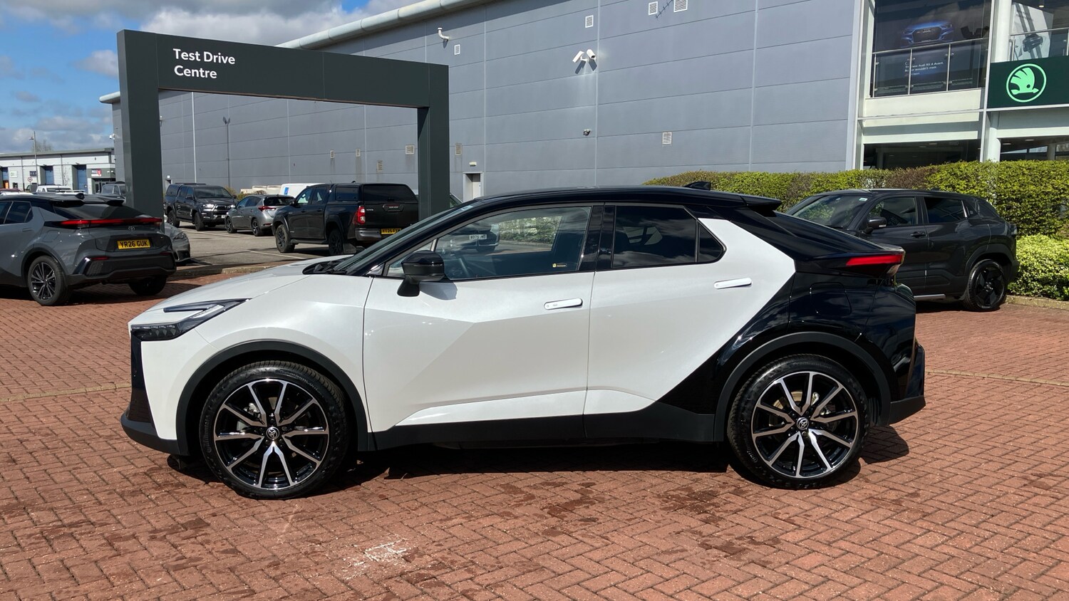 Used Toyota C-HR 2024 for sale - 78152859: Photo 17