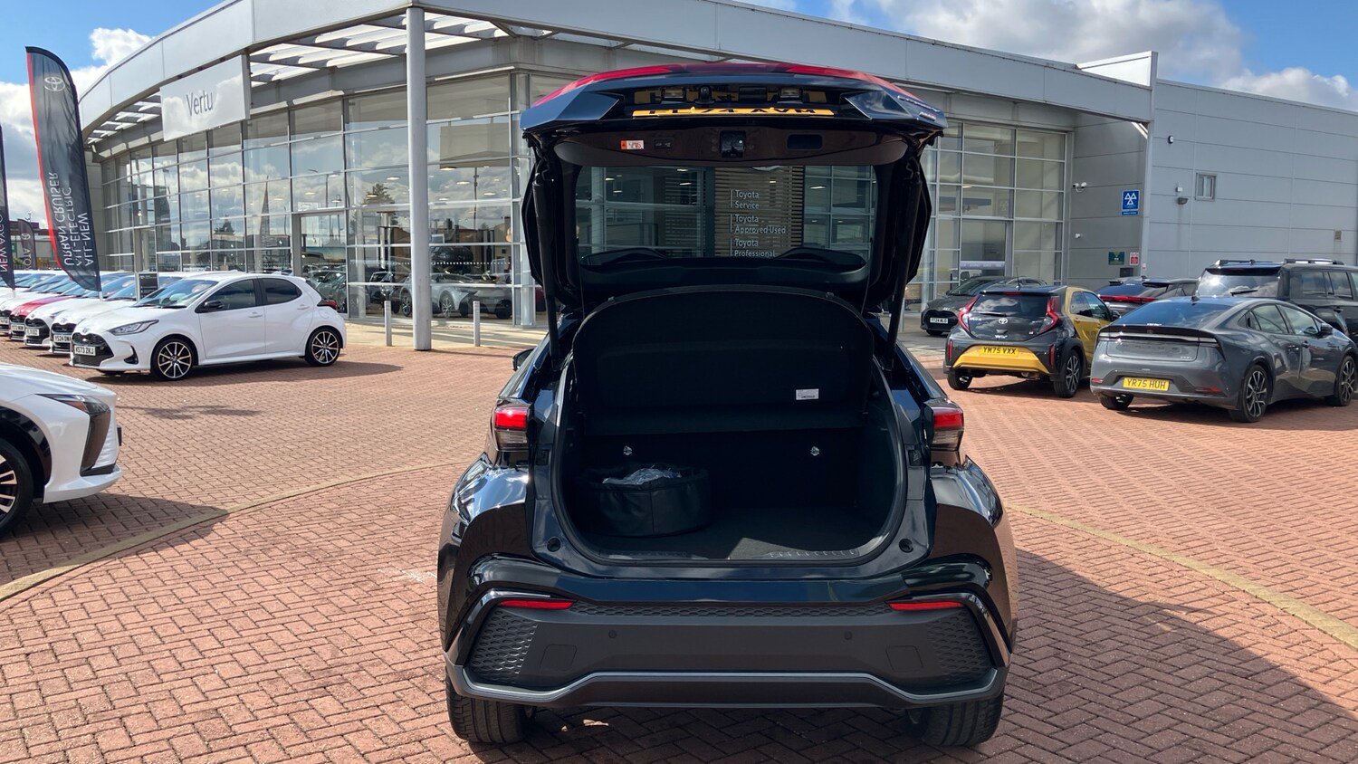 Used Toyota C-HR 2024 for sale - 78152859: Photo 29