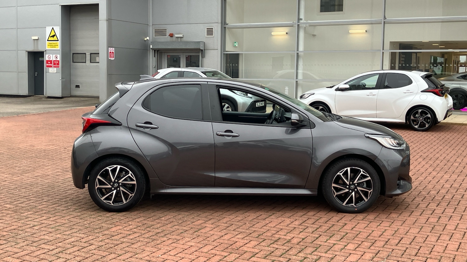 Used Toyota Yaris 2023 for sale - 76507277: Photo 16