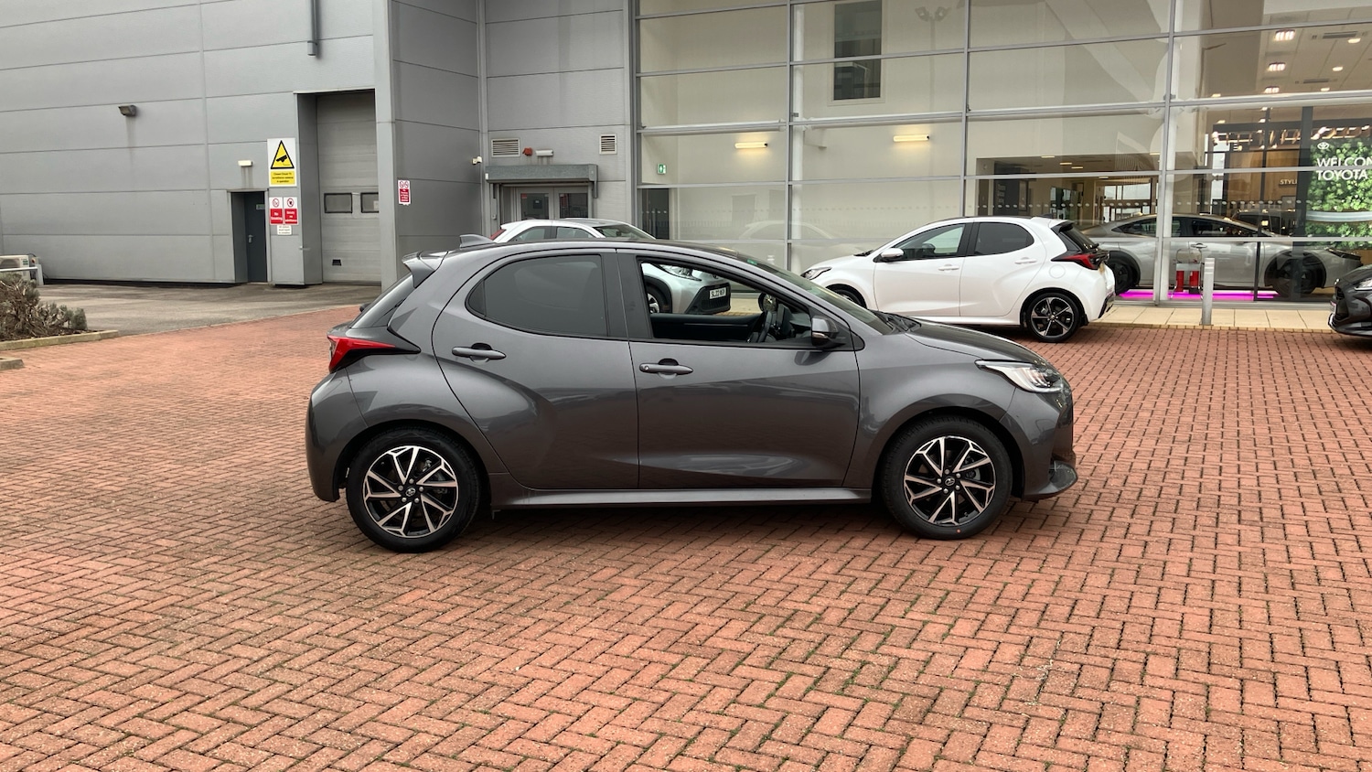 Used Toyota Yaris 2023 for sale - 76507277: Photo 28