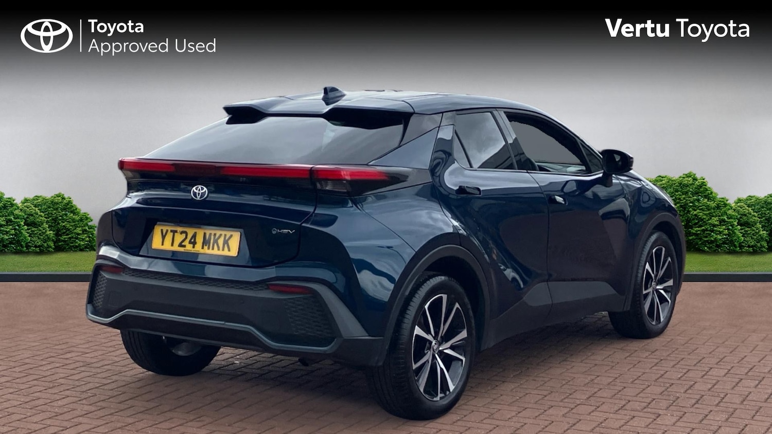 Used Toyota C-HR 2024 for sale - 77871872: Photo 2