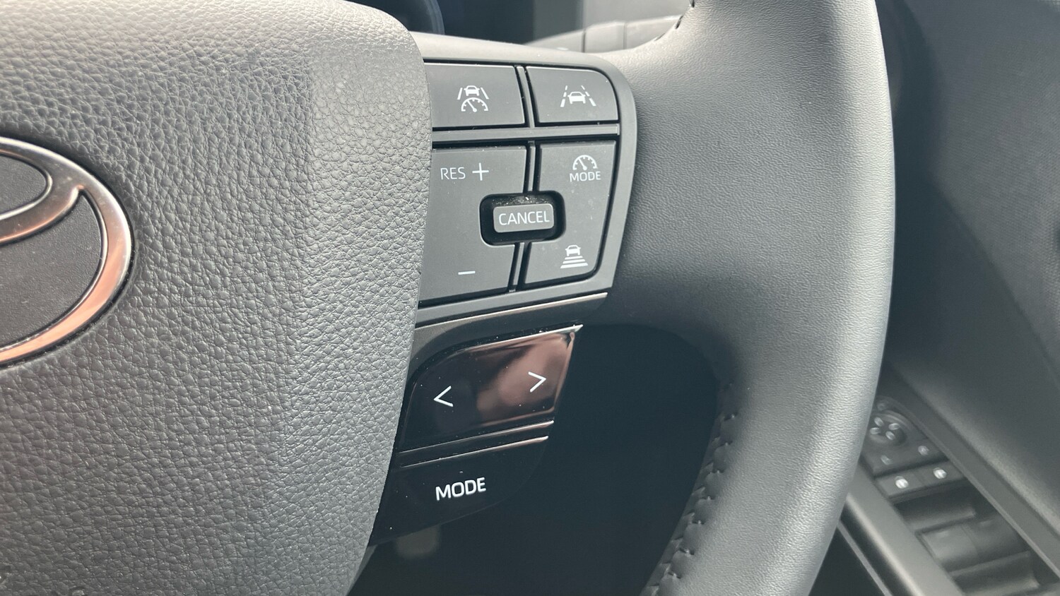 Used Toyota C-HR 2024 for sale - 77871872: Photo 36