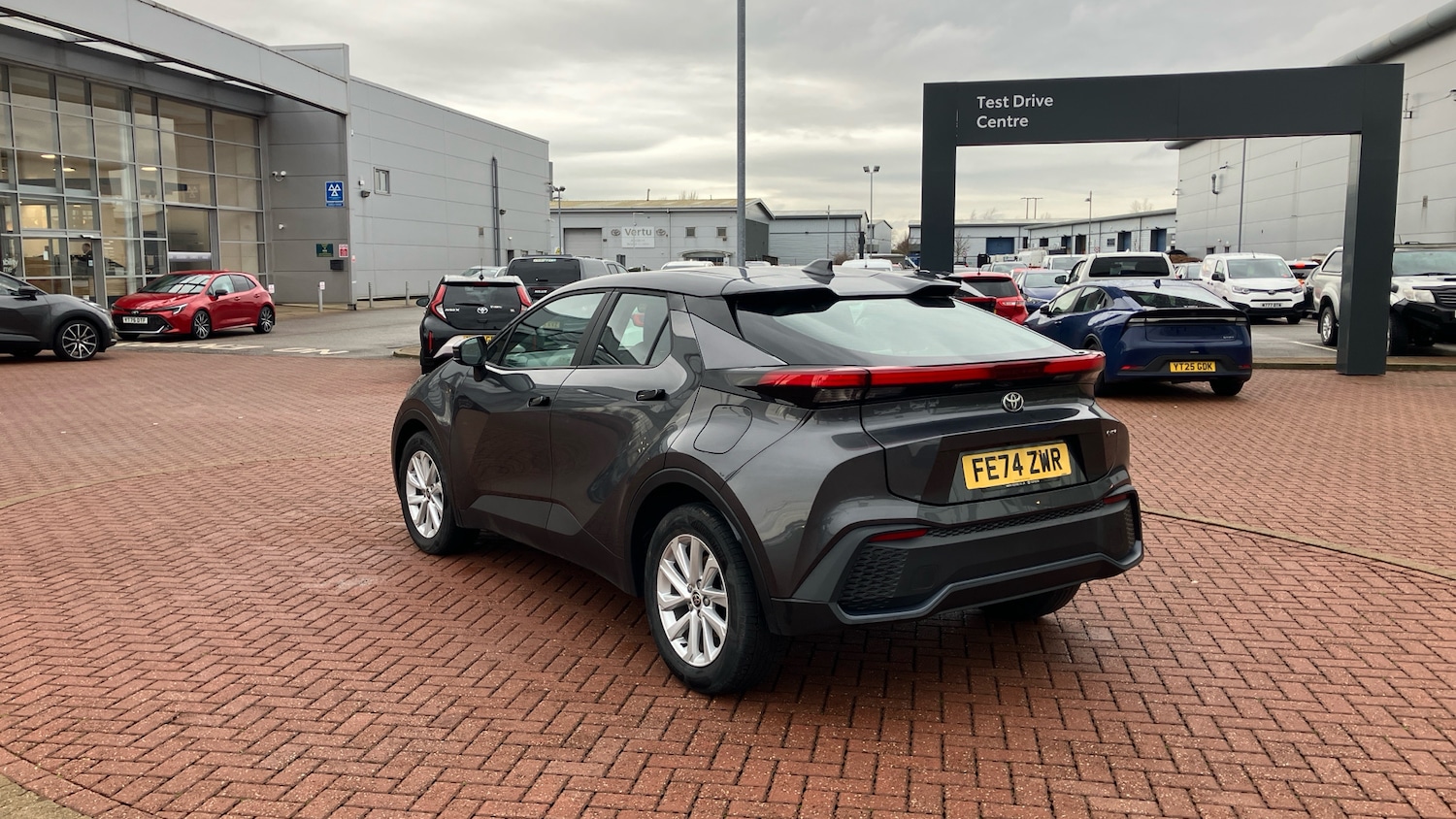 Used Toyota C-HR 2024 for sale - 77151068: Photo 32