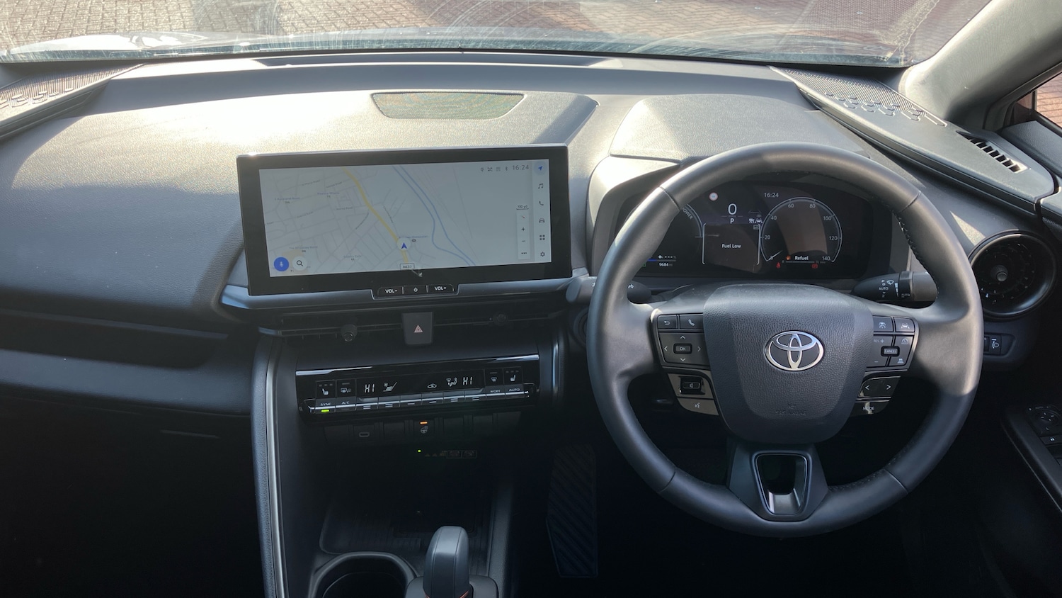 Used Toyota C-HR 2024 for sale - 76230812: Photo 6