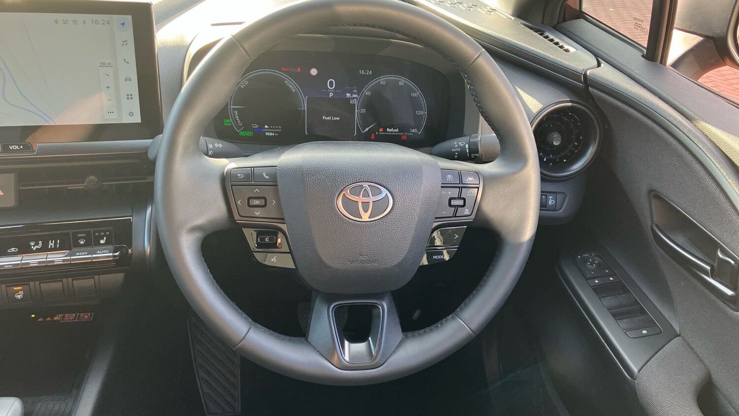 Used Toyota C-HR 2024 for sale - 76230812: Photo 8
