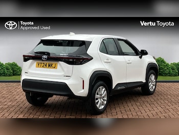 Used Toyota Yaris Cross 2024 for sale - 77339179: Photo