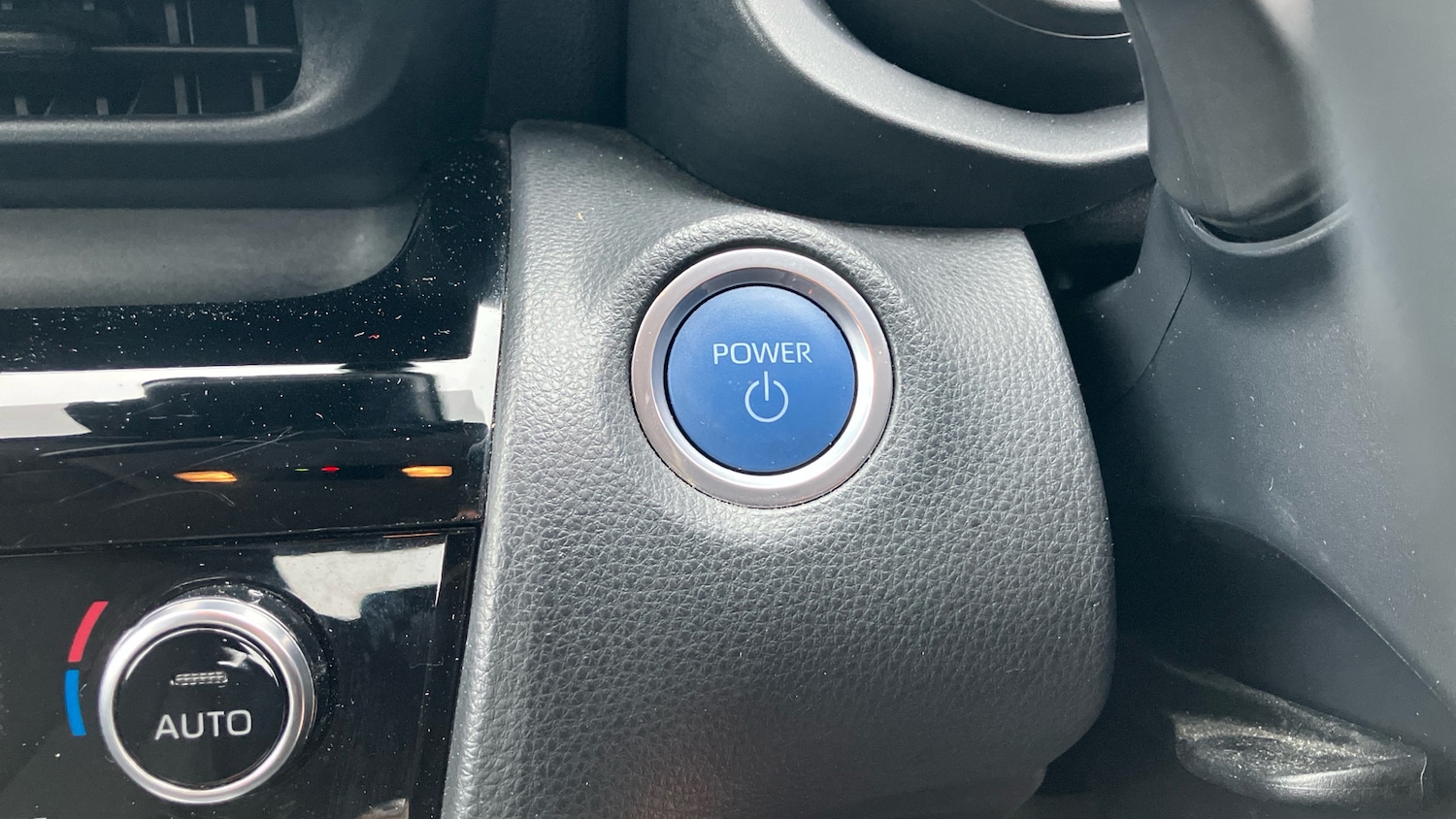 Used Toyota Yaris Cross 2024 for sale - 77339179: Photo 37