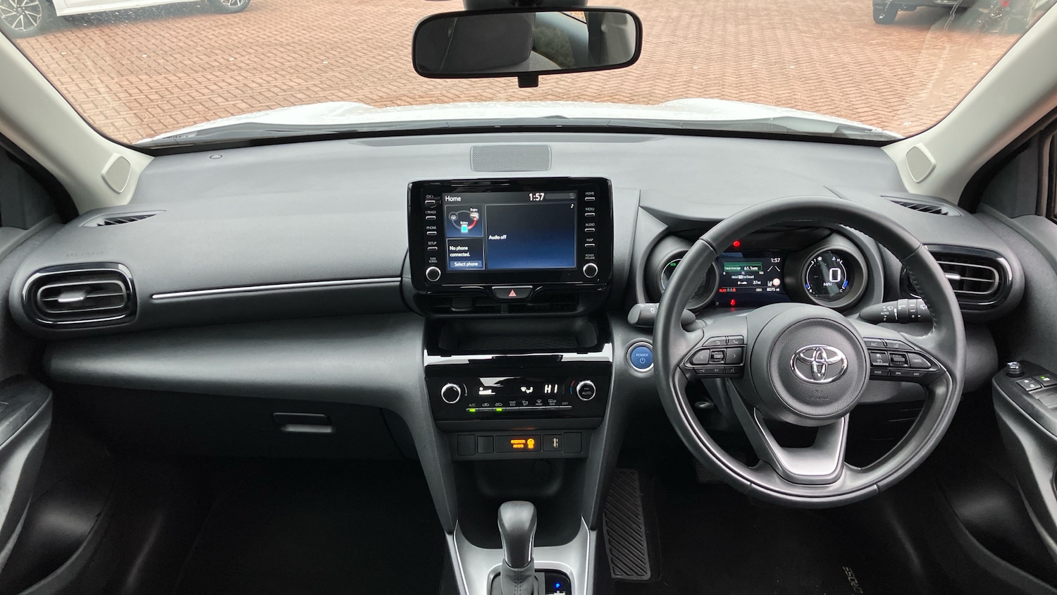 Used Toyota Yaris Cross 2024 for sale - 77339179: Photo 5