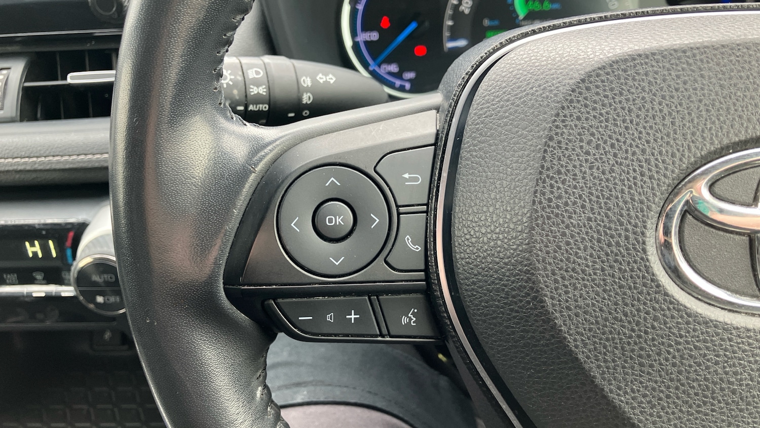 Used Toyota RAV4 2020 for sale - 77590310: Photo 42