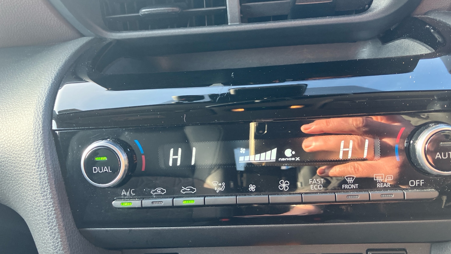 Used Toyota Yaris Cross 2023 for sale - 77434539: Photo 37