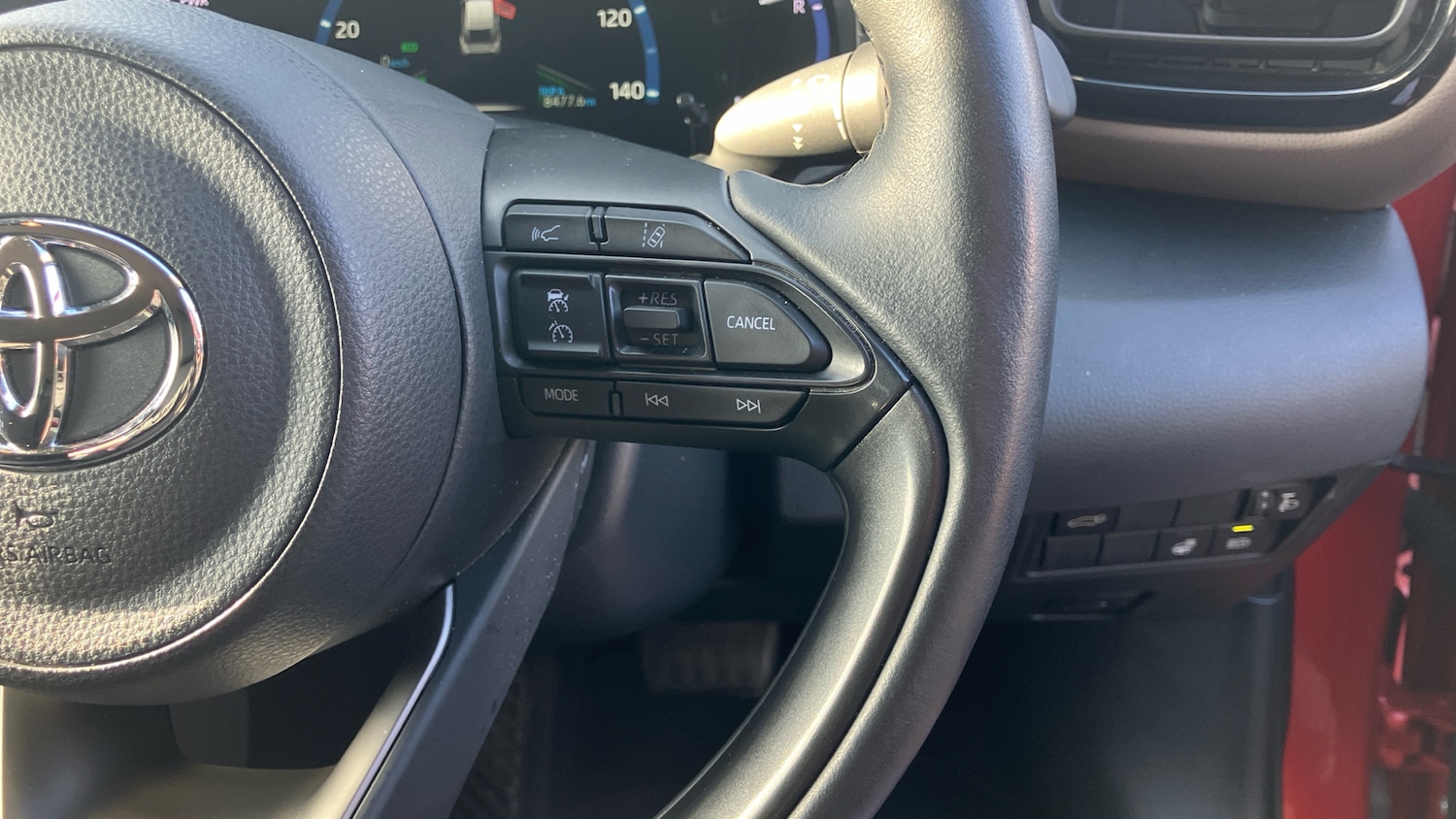 Used Toyota Yaris Cross 2023 for sale - 77434539: Photo 40