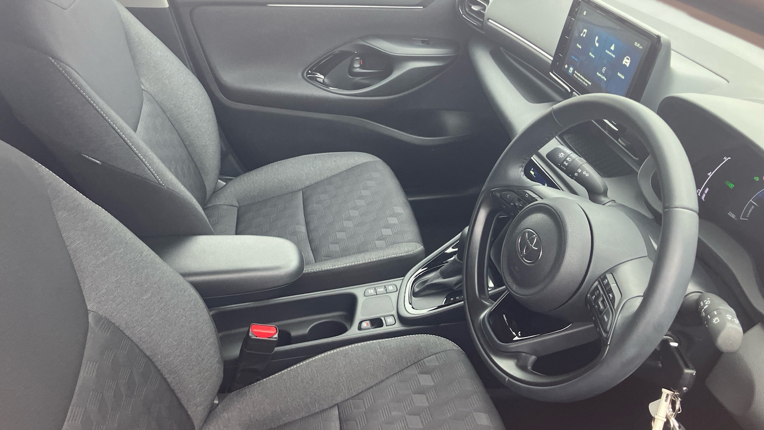 Used Toyota Yaris 2024 for sale - 76779218: Photo 11