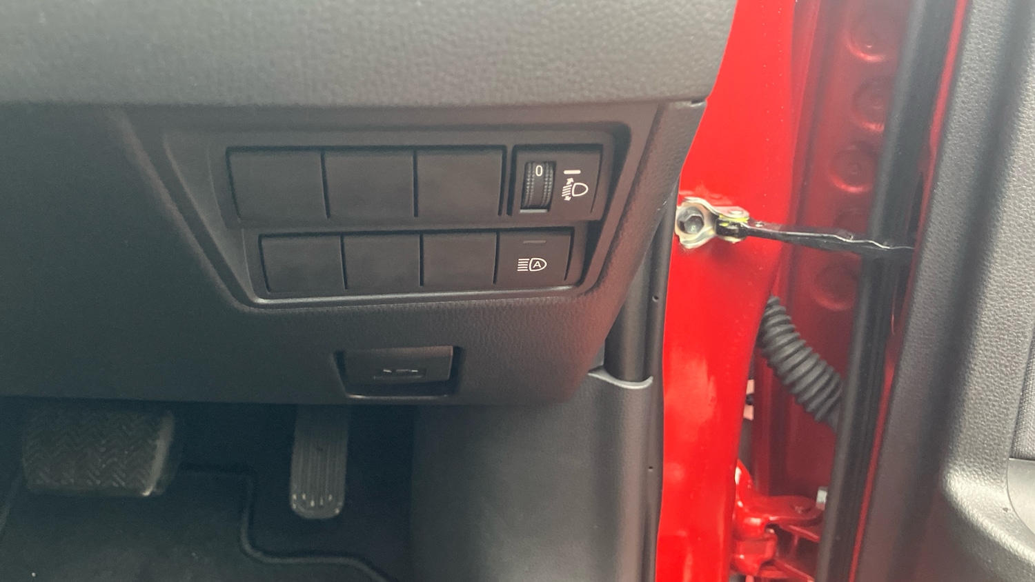 Used Toyota Yaris 2024 for sale - 76779218: Photo 39