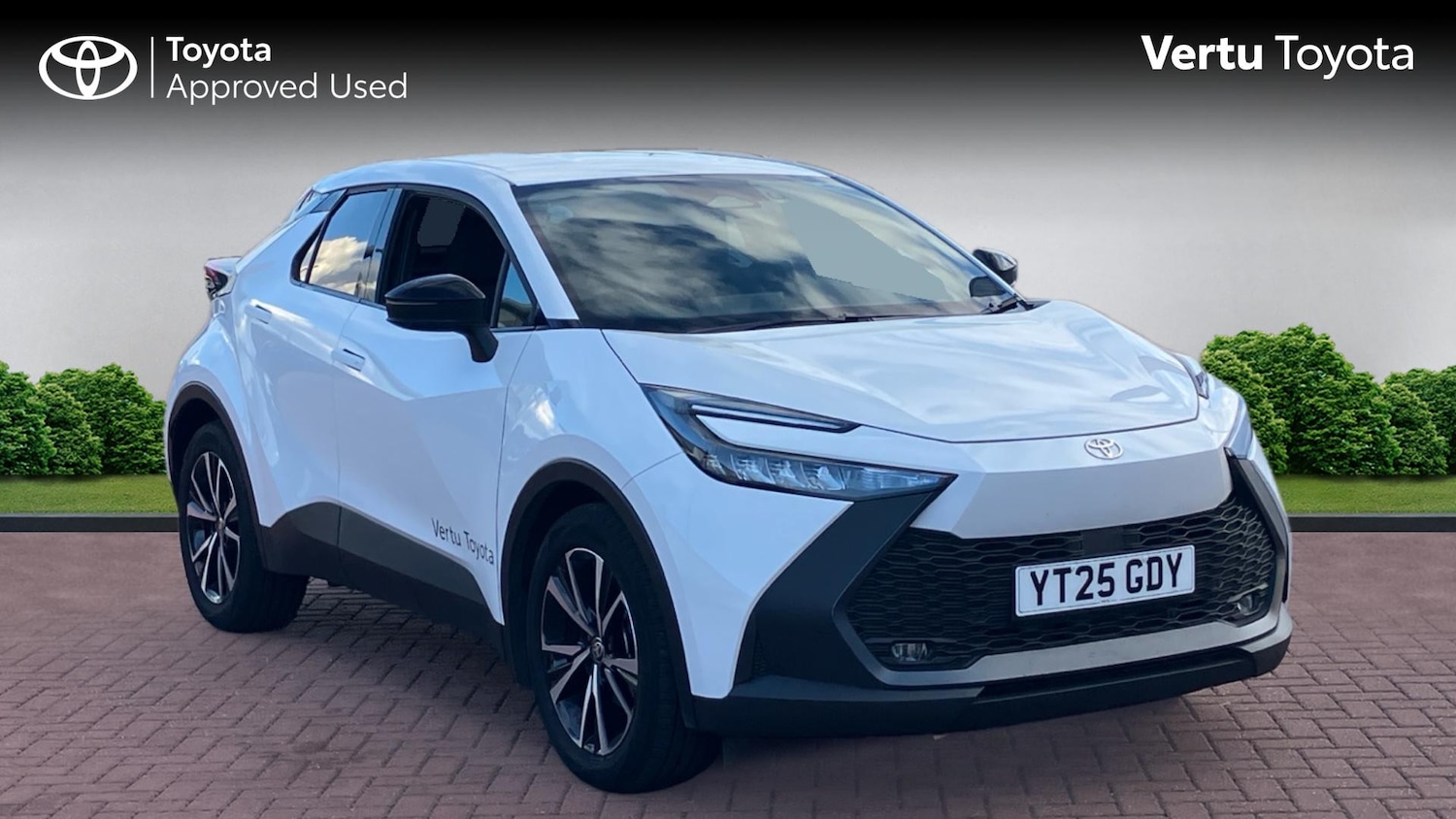 Used Toyota C-HR 2025 for sale - 76332668: Photo 1