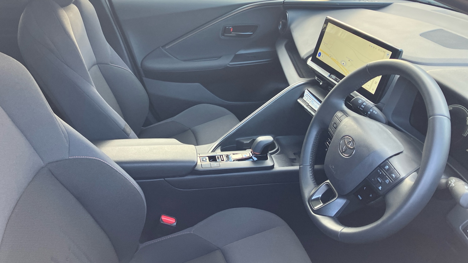 Used Toyota C-HR 2025 for sale - 76332668: Photo 11
