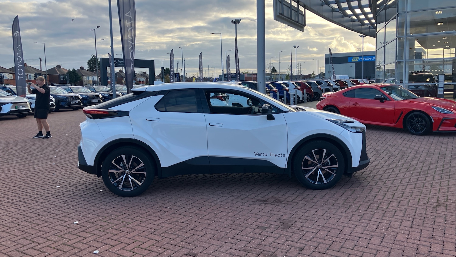 Used Toyota C-HR 2025 for sale - 76332668: Photo 16