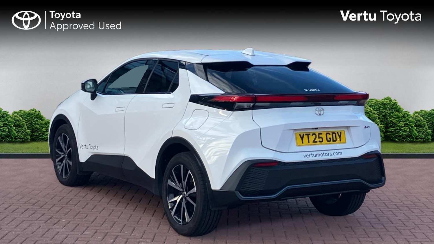 Used Toyota C-HR 2025 for sale - 76332668: Photo 4