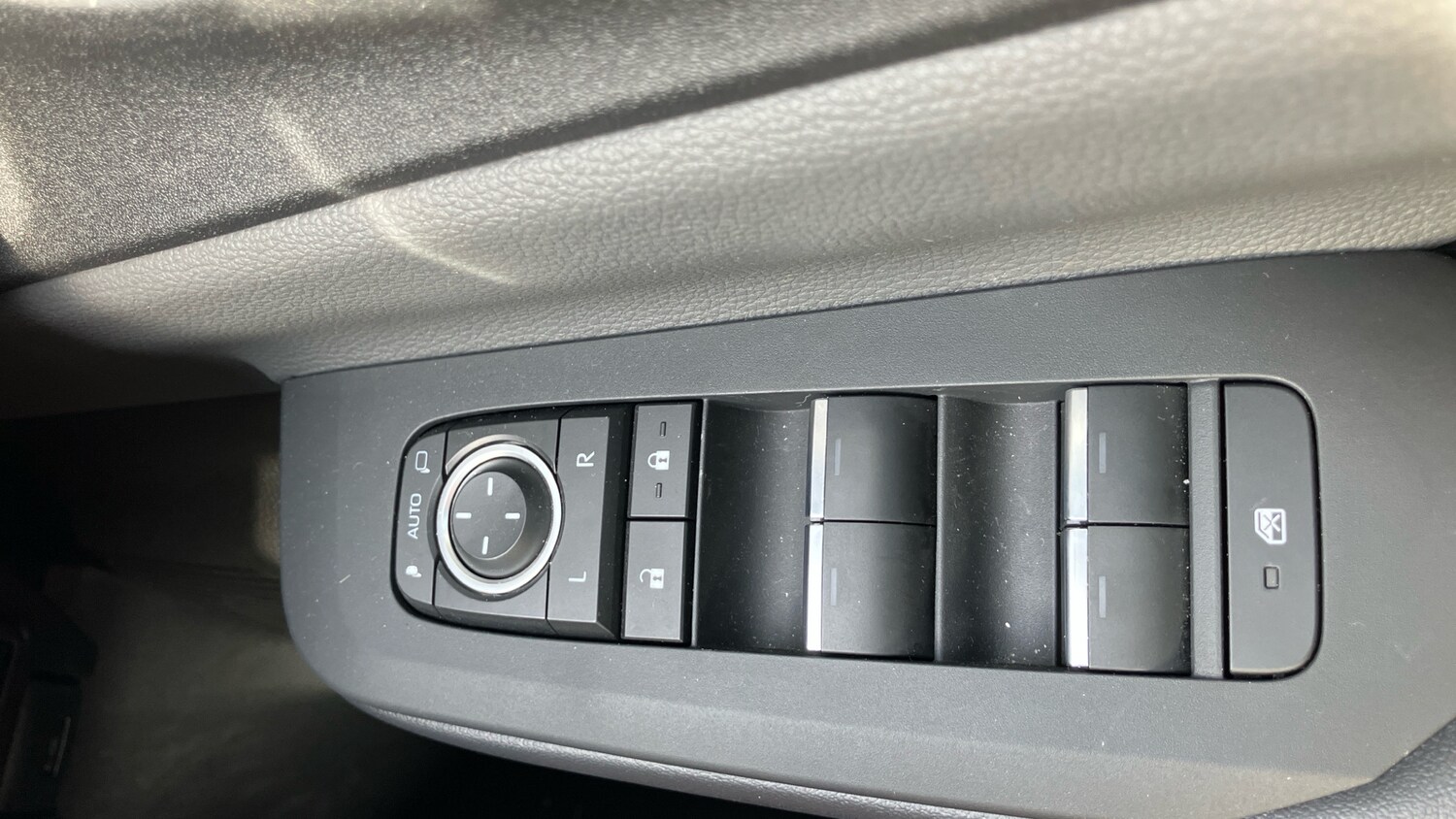 Used Toyota Prius 2025 for sale - 77873167: Photo 41