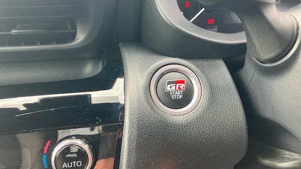 Used Toyota Yaris Cross 2023 for sale - 76196313: Photo 38